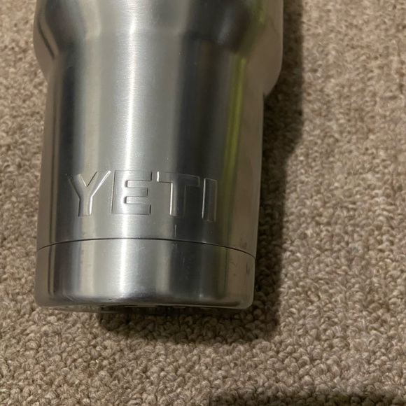 YETI Tumbler Steel Cup - Picture 2 of 5
